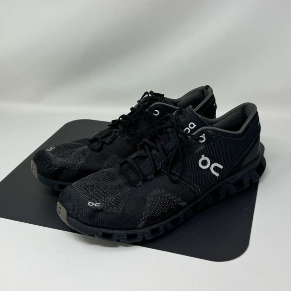 On Cloud helion running Training Shoes size 12 mens heel lining hole - Picture 15 of 15